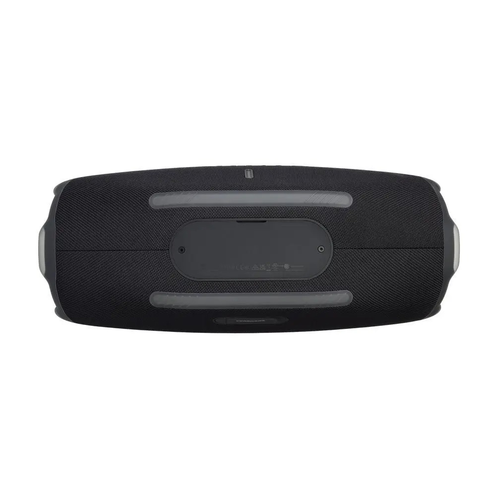 Vista superior da JBL Boombox 4 preta com painel de controles e alça emborrachada